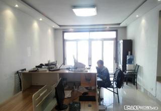 昆明路临街办公室2800元/月电梯楼 三室一厅 钥匙在手 - 遵义28生活网 zunyi.28life.net